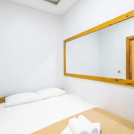 Bright 1 Bedroom Flat W/ac In Cihangir Appartamento *
