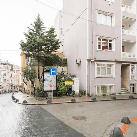 Bright 1 Bedroom Flat W/ac In Cihangir Provincia di Istanbul