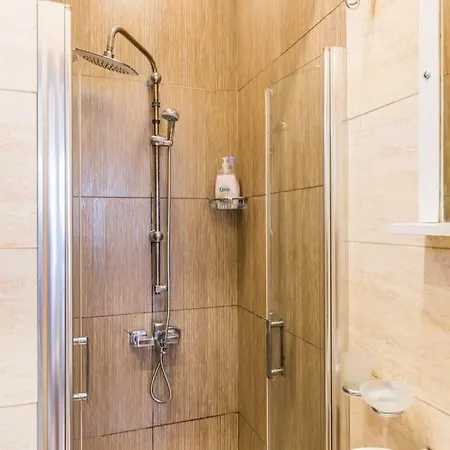 Bright 1 Bedroom Flat W/ac In Cihangir